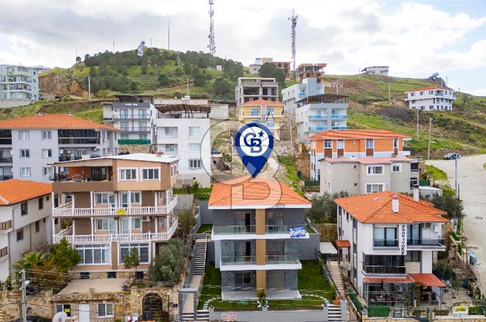 Foça Kazım Dirik Mah. Satılık 2+1 Kapalı Mutfak Bahçeli Dubleks