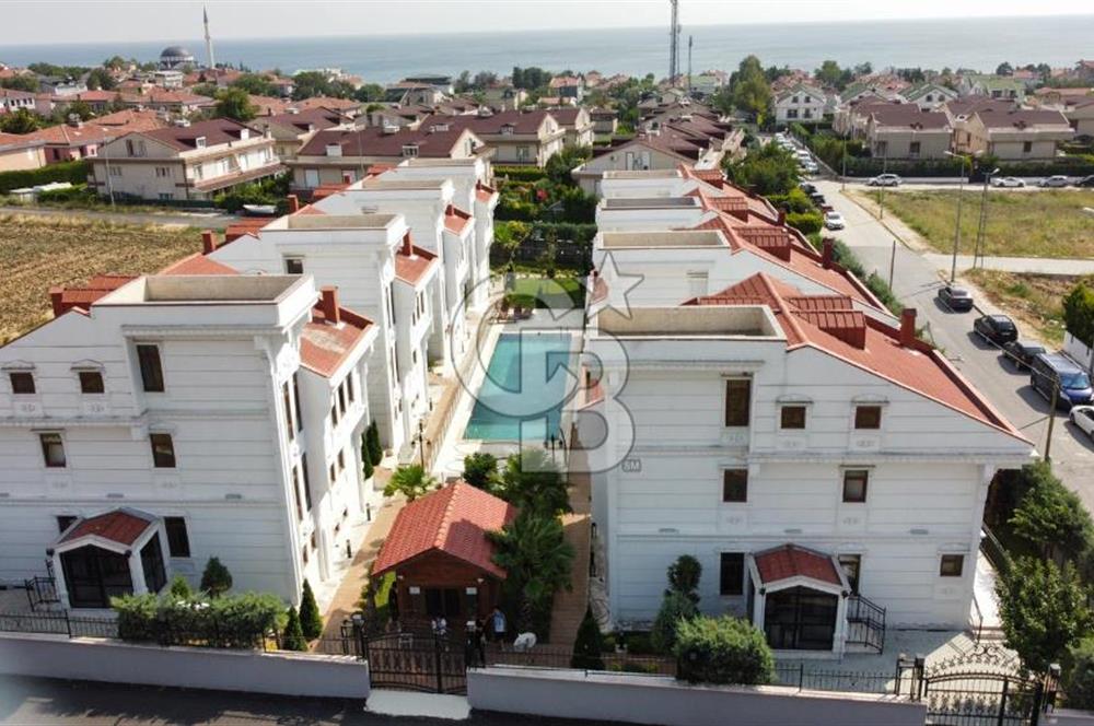 GÜZELCE'DE SATILIK SİTE İÇİ MÜSTAKİL VİLLA