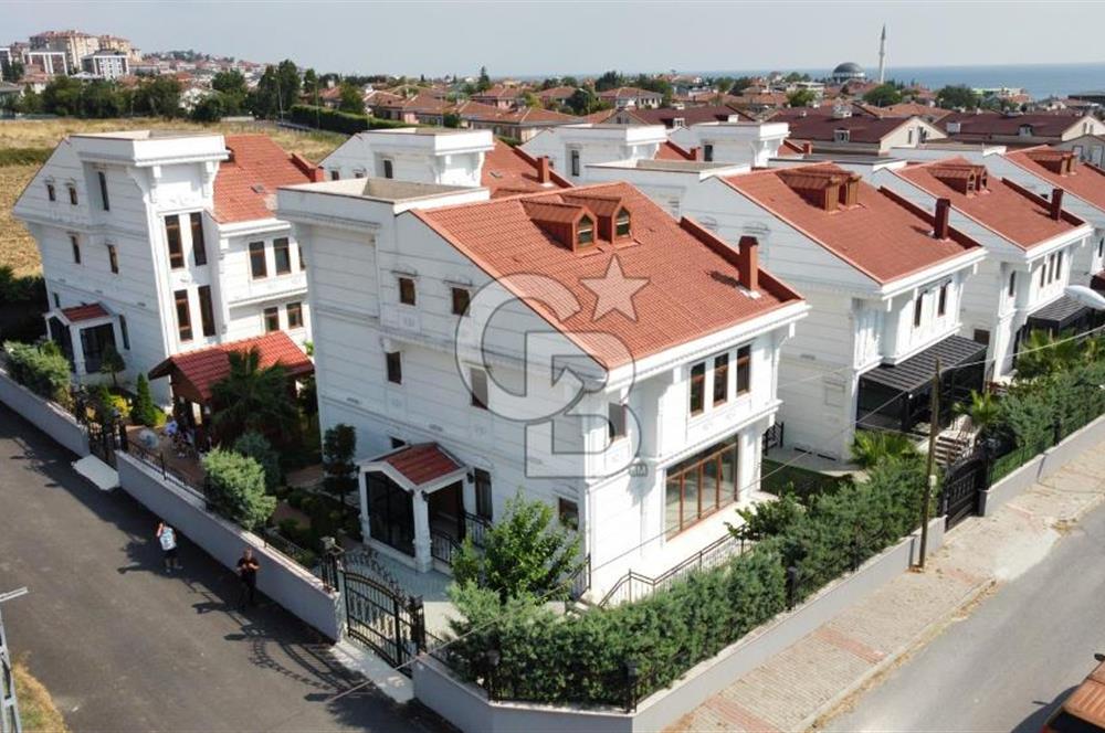 GÜZELCE'DE SATILIK SİTE İÇİ MÜSTAKİL VİLLA