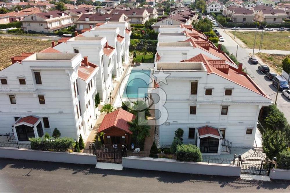 GÜZELCE'DE SATILIK SİTE İÇİ MÜSTAKİL VİLLA