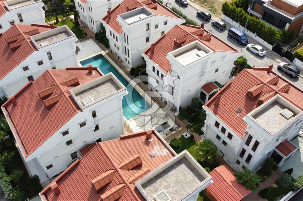 GÜZELCE'DE SATILIK SİTE İÇİ MÜSTAKİL VİLLA