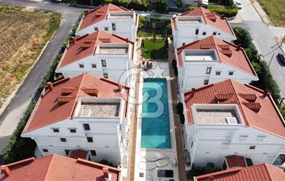 GÜZELCE'DE SATILIK SİTE İÇİ MÜSTAKİL VİLLA