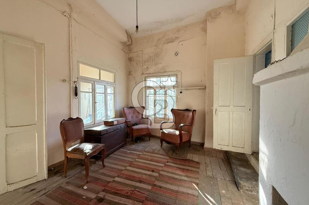 AYVALIK'TA SATILIK DENİZ MANZARALI TAŞ EV VE ARSASI