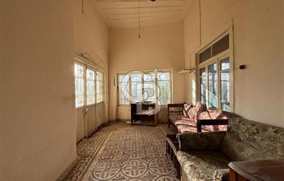 AYVALIK'TA SATILIK DENİZ MANZARALI TAŞ EV VE ARSASI