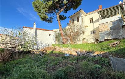 AYVALIK'TA SATILIK DENİZ MANZARALI TAŞ EV VE ARSASI