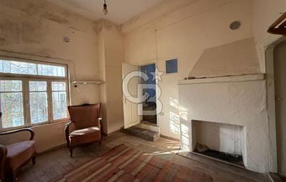 AYVALIK'TA SATILIK DENİZ MANZARALI TAŞ EV VE ARSASI