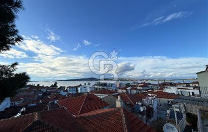 AYVALIK'TA SATILIK DENİZ MANZARALI TAŞ EV VE ARSASI