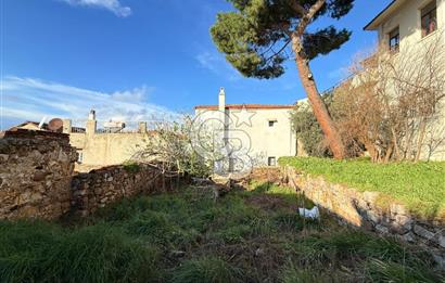 AYVALIK'TA SATILIK DENİZ MANZARALI TAŞ EV VE ARSASI