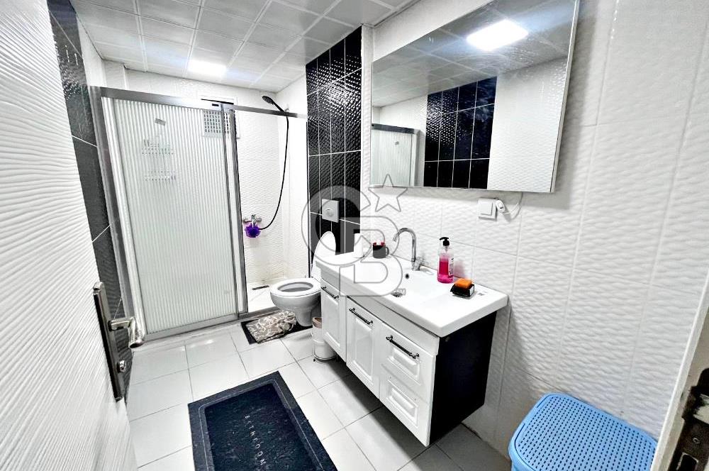 ŞEHİTLER CADDESİ ÜZERİNDE SİTE İÇERİSİNDE CAM TERAS BALKONLU 3+1