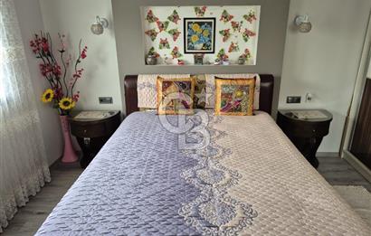 ÇANDARLI’DA DENİZE YÜRÜME MESAFESİND SATILIK EŞYALI VE HAZIR VİLLA