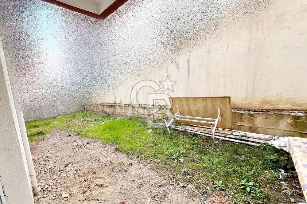 CADDE YANI ASANSÖRLÜ İSKANLI ÖZEL KULLANIM ALANI BAHÇELİ 2+1