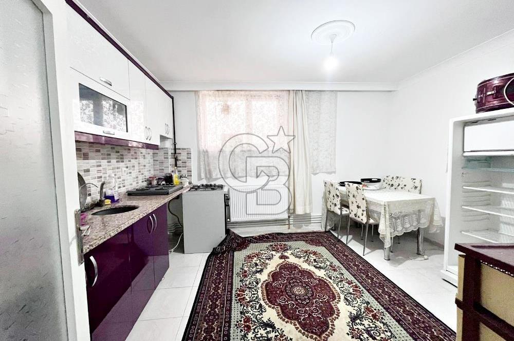 CADDE YANI ASANSÖRLÜ İSKANLI ÖZEL KULLANIM ALANI BAHÇELİ 2+1