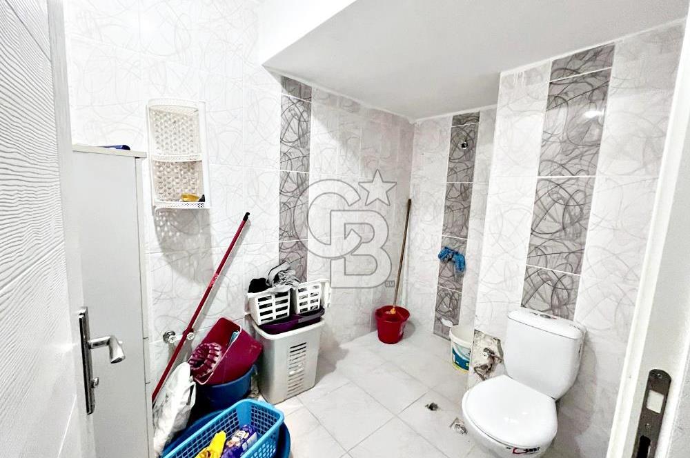 CADDE YANI ASANSÖRLÜ İSKANLI ÖZEL KULLANIM ALANI BAHÇELİ 2+1