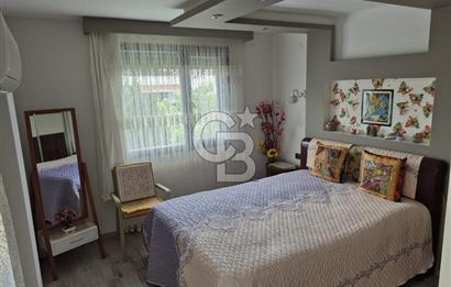 ÇANDARLI’DA DENİZE YÜRÜME MESAFESİND SATILIK EŞYALI VE HAZIR VİLLA