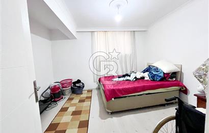 CADDE YANI ASANSÖRLÜ İSKANLI ÖZEL KULLANIM ALANI BAHÇELİ 2+1