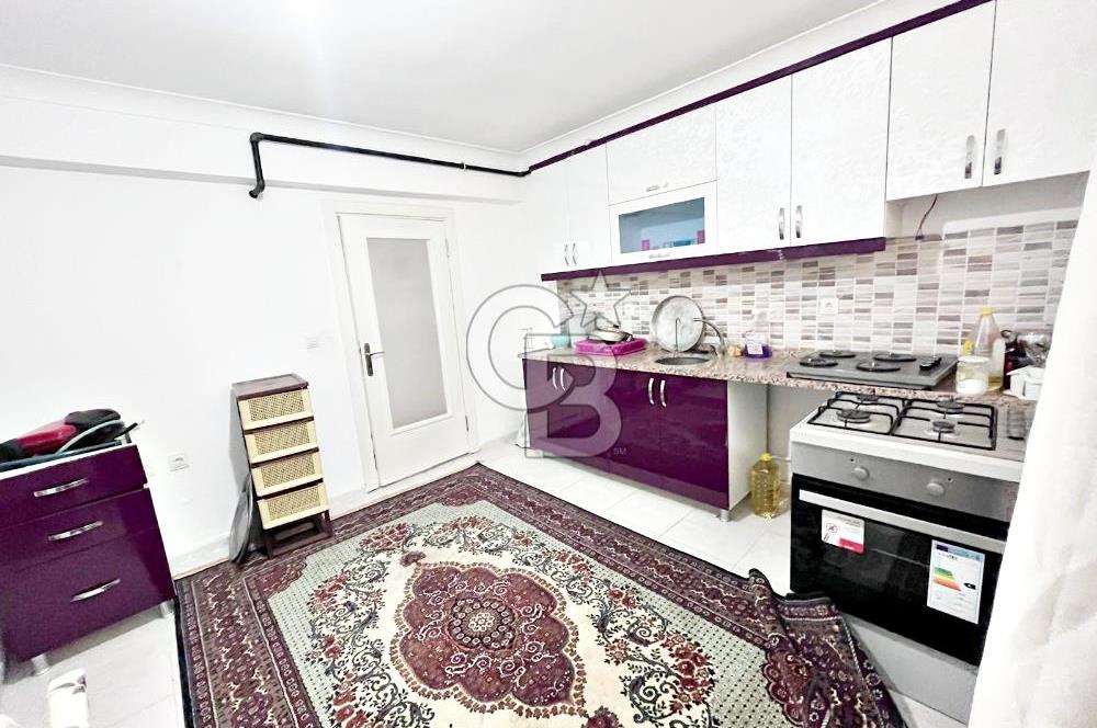 CADDE YANI ASANSÖRLÜ İSKANLI ÖZEL KULLANIM ALANI BAHÇELİ 2+1