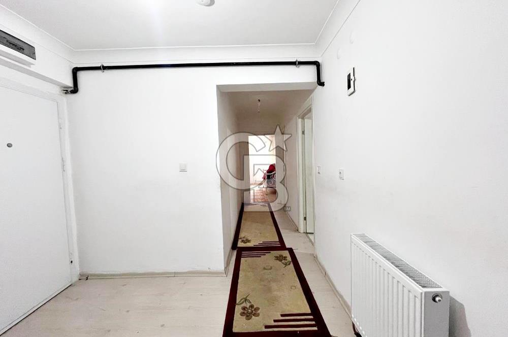 CADDE YANI ASANSÖRLÜ İSKANLI ÖZEL KULLANIM ALANI BAHÇELİ 2+1