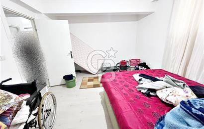 CADDE YANI ASANSÖRLÜ İSKANLI ÖZEL KULLANIM ALANI BAHÇELİ 2+1