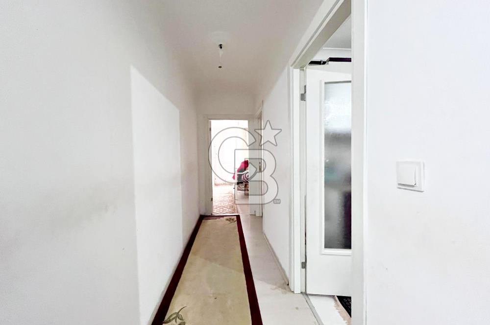 CADDE YANI ASANSÖRLÜ İSKANLI ÖZEL KULLANIM ALANI BAHÇELİ 2+1