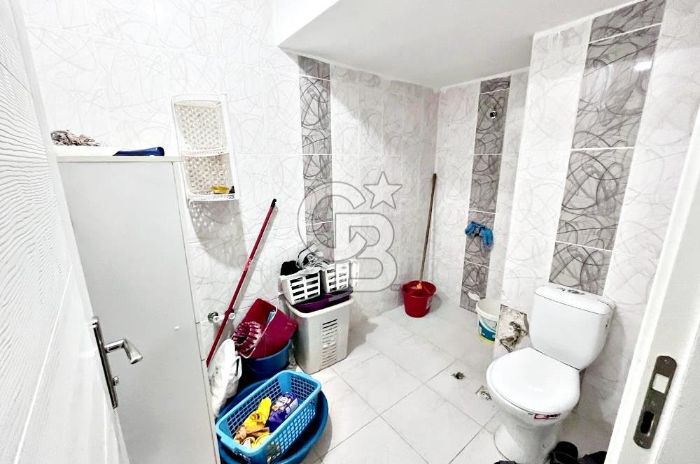 CADDE YANI ASANSÖRLÜ İSKANLI ÖZEL KULLANIM ALANI BAHÇELİ 2+1