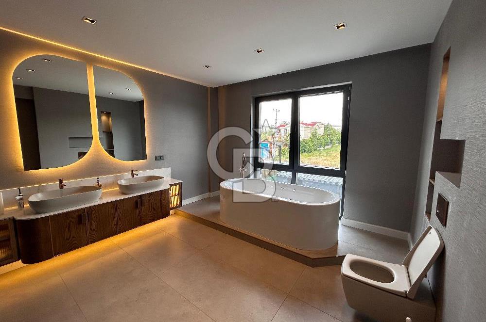 GÖLBAŞI 41 EVLER SİTESİNDE MİMARİ TASARIMLI FULL YAPILI VİLLA