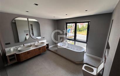 GÖLBAŞI 41 EVLER SİTESİNDE MİMARİ TASARIMLI FULL YAPILI VİLLA