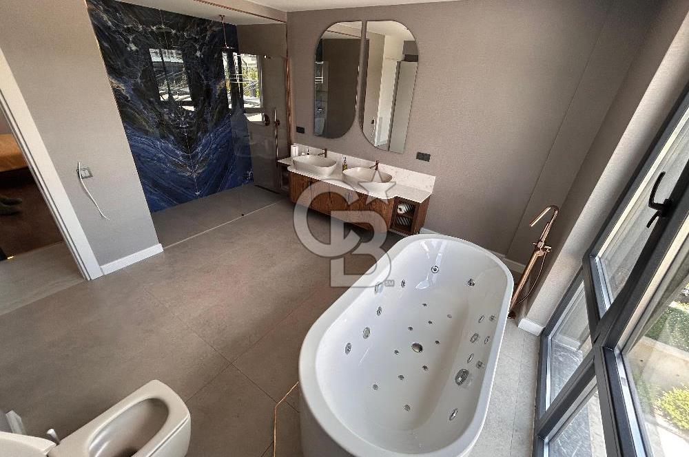 GÖLBAŞI 41 EVLER SİTESİNDE MİMARİ TASARIMLI FULL YAPILI VİLLA