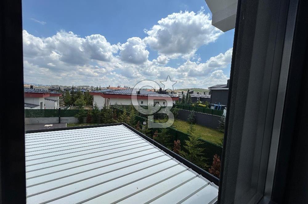 GÖLBAŞI 41 EVLER SİTESİNDE MİMARİ TASARIMLI FULL YAPILI VİLLA