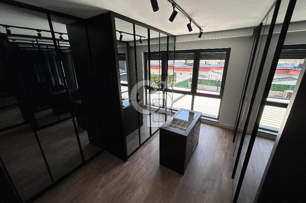 GÖLBAŞI 41 EVLER SİTESİNDE MİMARİ TASARIMLI FULL YAPILI VİLLA