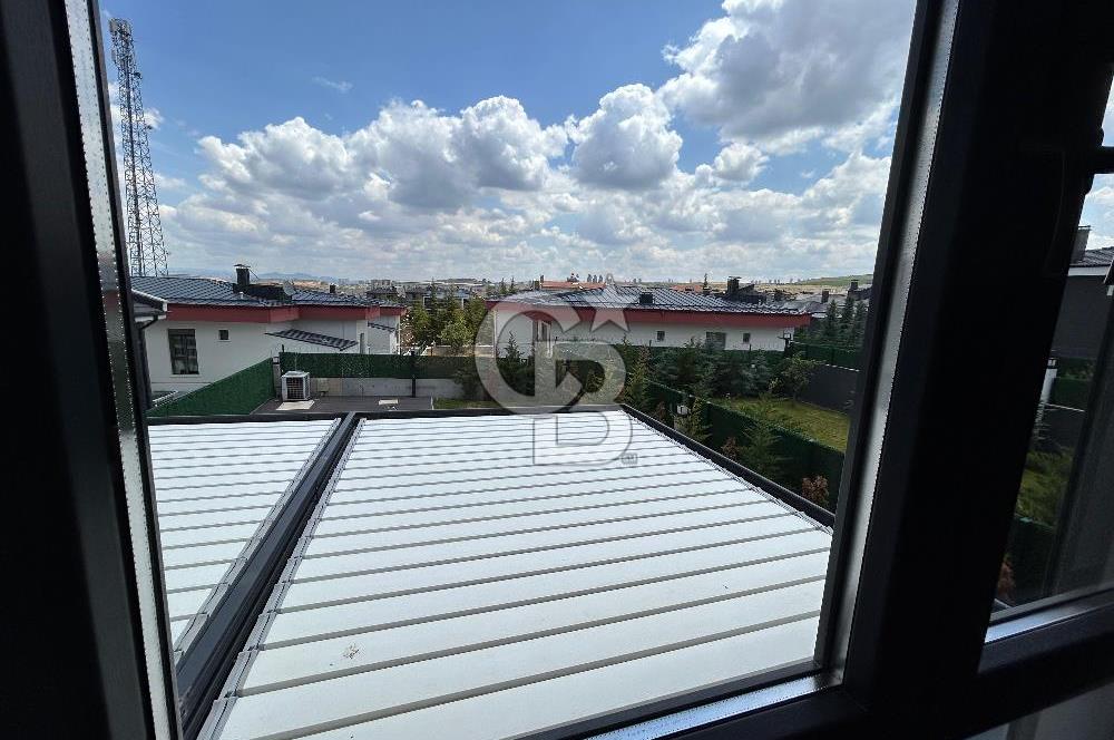 GÖLBAŞI 41 EVLER SİTESİNDE MİMARİ TASARIMLI FULL YAPILI VİLLA