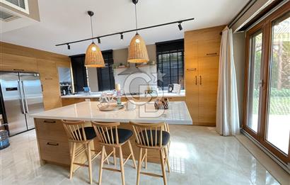 BODRUM YALIKAVAK BUTİK SİTE İÇİNDE DENİZ MANZARALI SATILIK VİLLA