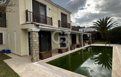 BODRUM YALIKAVAK BUTİK SİTE İÇİNDE DENİZ MANZARALI SATILIK VİLLA
