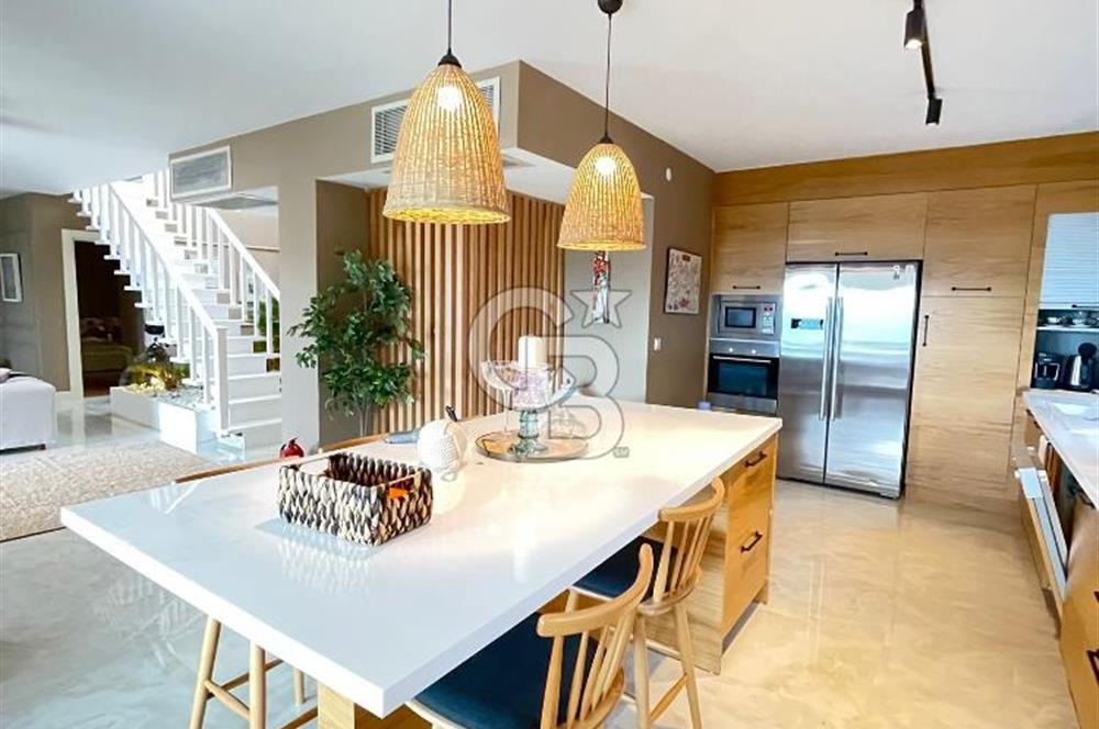 BODRUM YALIKAVAK BUTİK SİTE İÇİNDE DENİZ MANZARALI SATILIK VİLLA