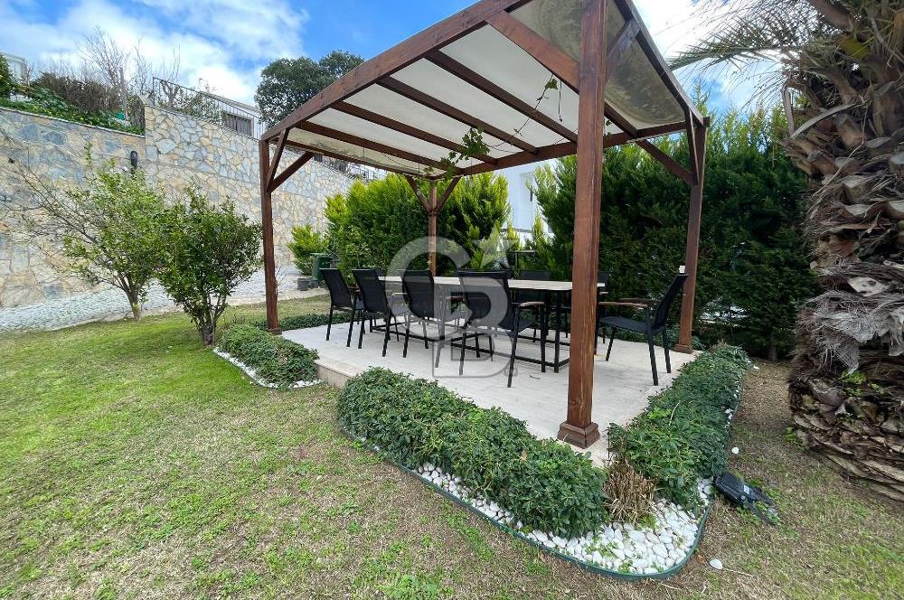 BODRUM YALIKAVAK BUTİK SİTE İÇİNDE DENİZ MANZARALI SATILIK VİLLA