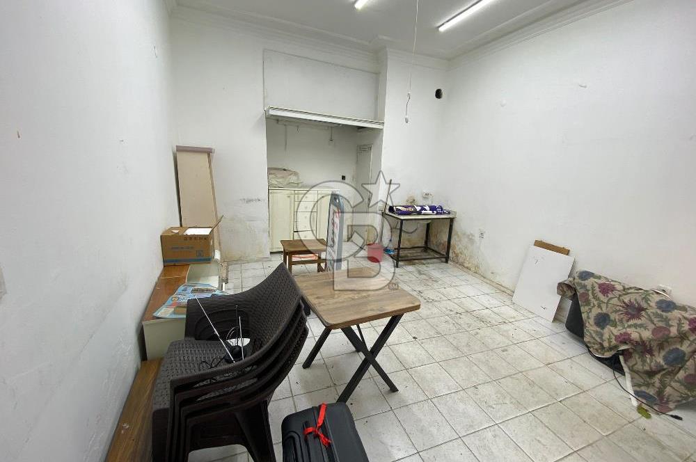  Karşıyaka Çarşı Merkezde Satılık Dükkan