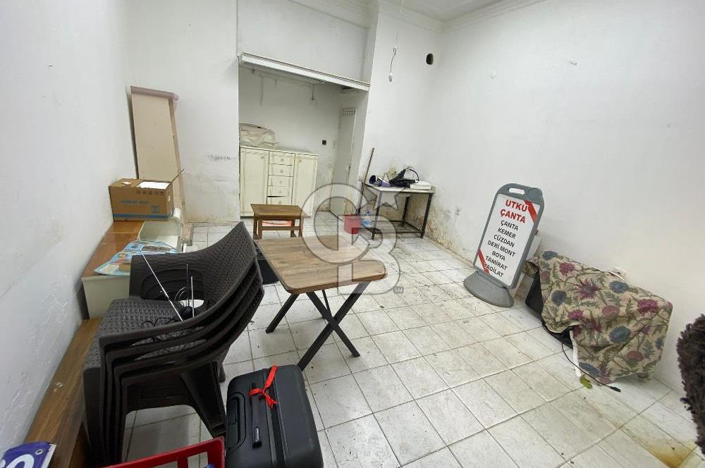  Karşıyaka Çarşı Merkezde Satılık Dükkan