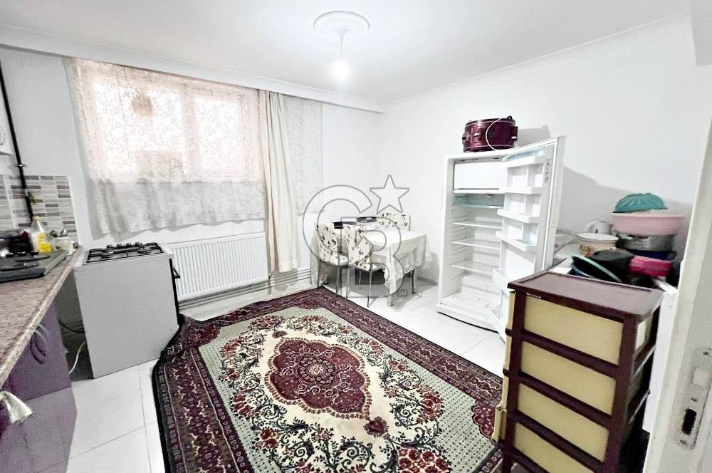 CADDE YANI ASANSÖRLÜ İSKANLI ÖZEL KULLANIM ALANI BAHÇELİ 2+1