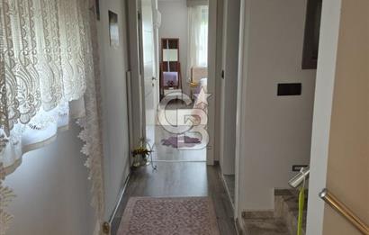 ÇANDARLI’DA DENİZE YÜRÜME MESAFESİND SATILIK EŞYALI VE HAZIR VİLLA