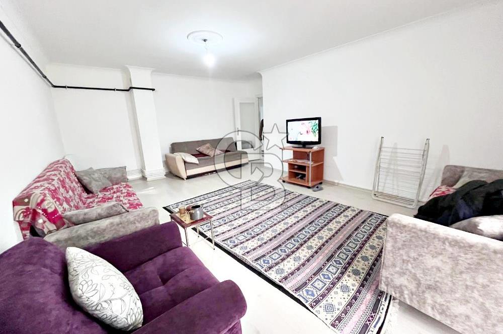 CADDE YANI ASANSÖRLÜ İSKANLI ÖZEL KULLANIM ALANI BAHÇELİ 2+1