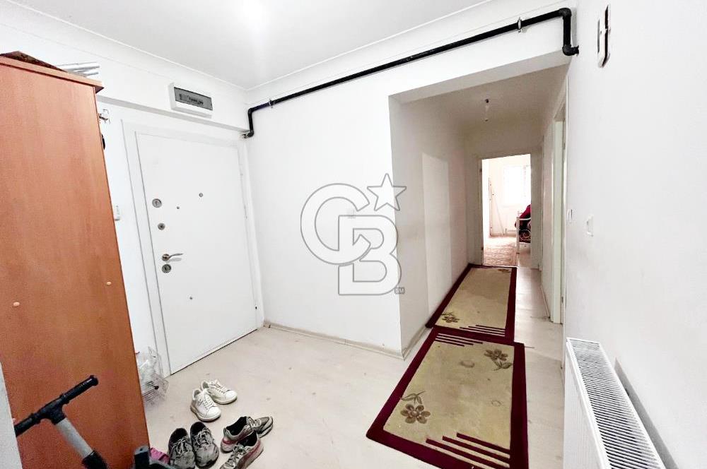 CADDE YANI ASANSÖRLÜ İSKANLI ÖZEL KULLANIM ALANI BAHÇELİ 2+1