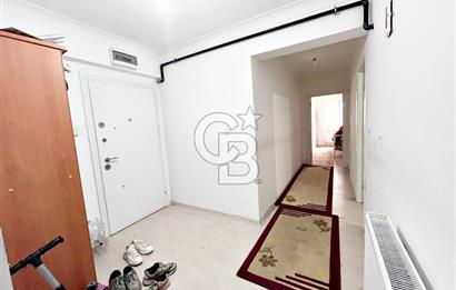 CADDE YANI ASANSÖRLÜ İSKANLI ÖZEL KULLANIM ALANI BAHÇELİ 2+1