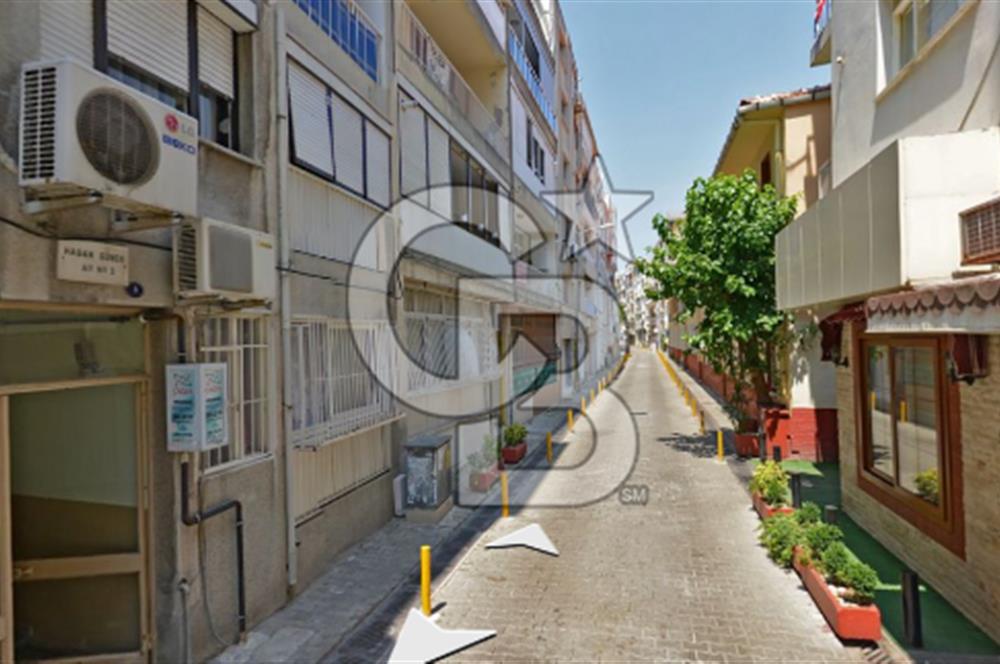  Karşıyaka Çarşı Merkezde Satılık Dükkan