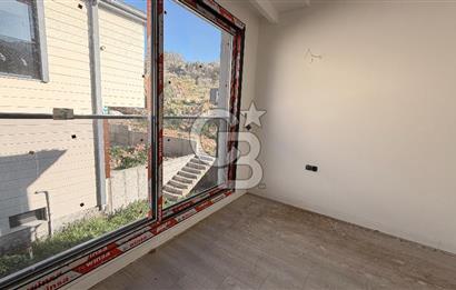 Yeni Foça’da Satılık 4+1 Bahçeli Müstakil Yaşam