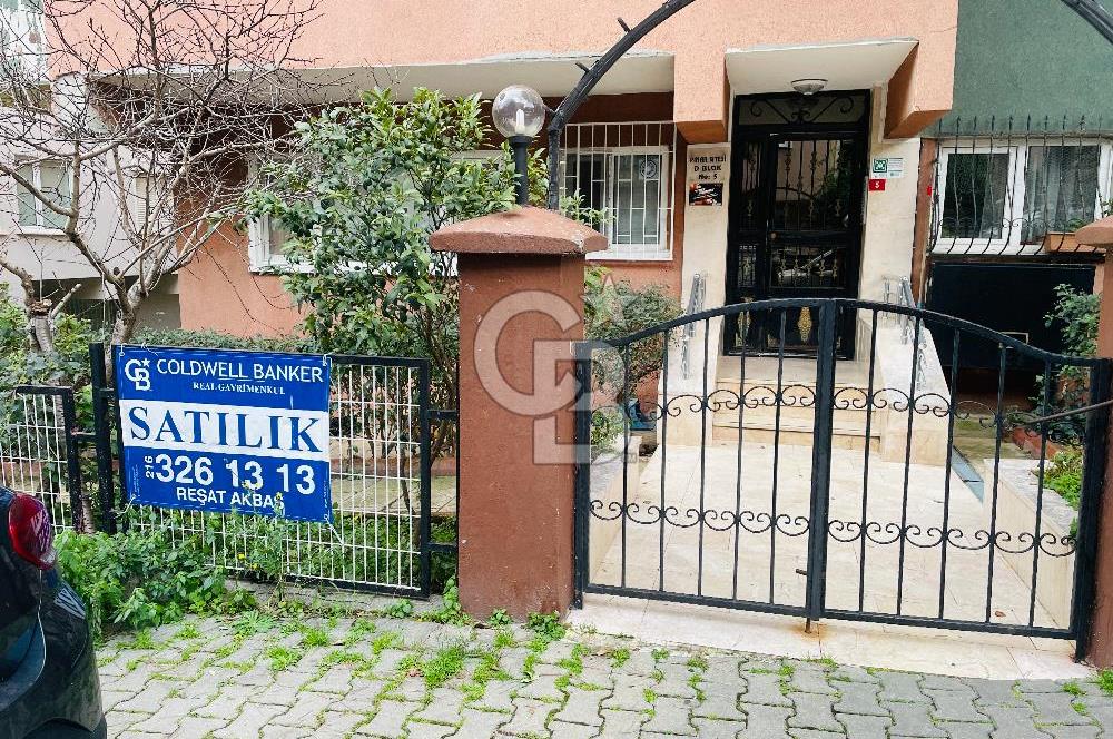 Acıbadem Pınar Sitesinde Satılık 115 m2 2+1 Bahçe Katı Daire