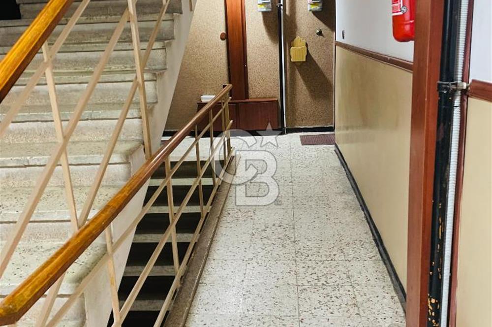 Acıbadem Pınar Sitesinde Satılık 115 m2 2+1 Bahçe Katı Daire