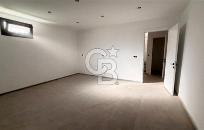 Yeni Foça’da Satılık 4+1 Bahçeli Müstakil Yaşam