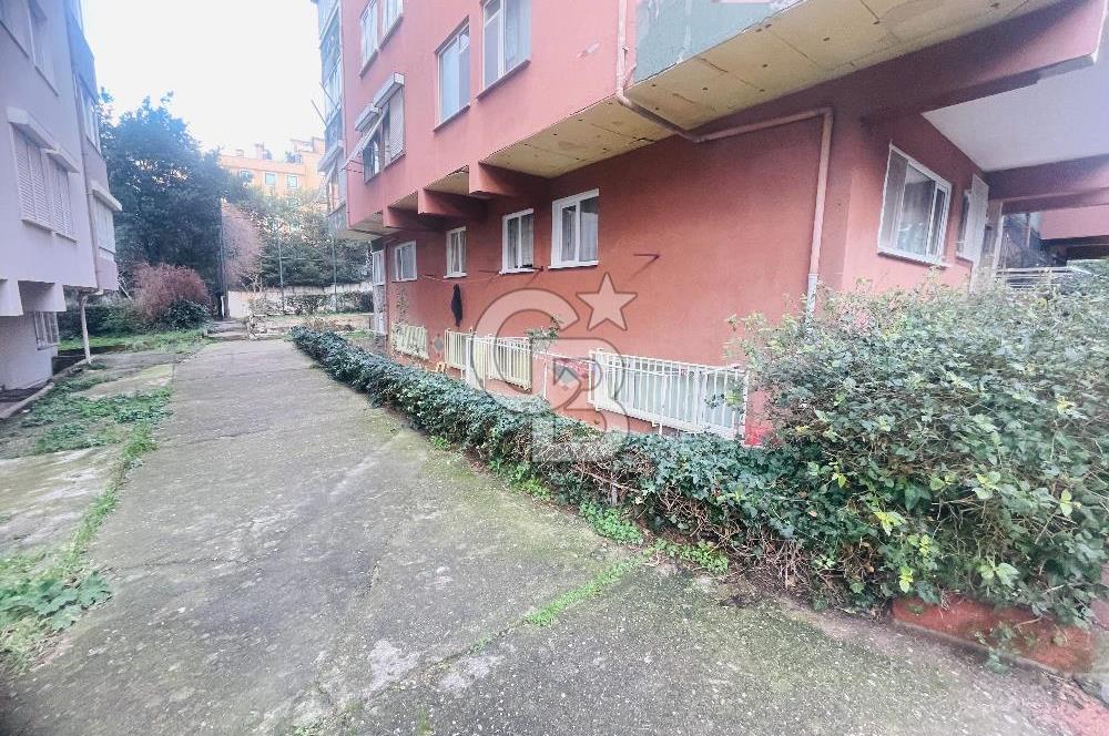 Acıbadem Pınar Sitesinde Satılık 115 m2 2+1 Bahçe Katı Daire