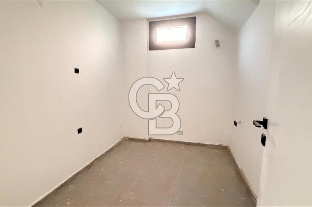 Yeni Foça’da Satılık 4+1 Bahçeli Müstakil Yaşam