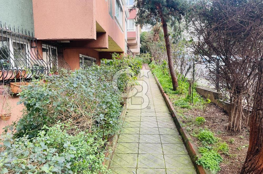 Acıbadem Pınar Sitesinde Satılık 115 m2 2+1 Bahçe Katı Daire