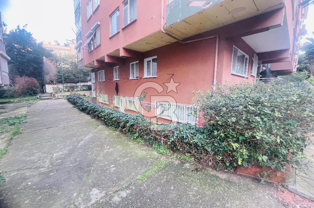 Acıbadem Pınar Sitesinde Satılık 115 m2 2+1 Bahçe Katı Daire